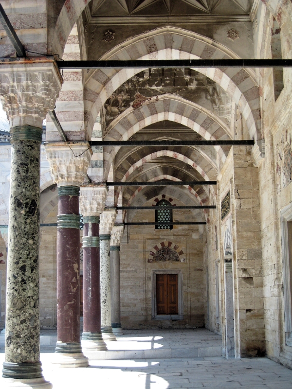 Beyazi Camii, Istanbul Turkey 2.jpg - Beyazi Camii, Istanbul, Turkey